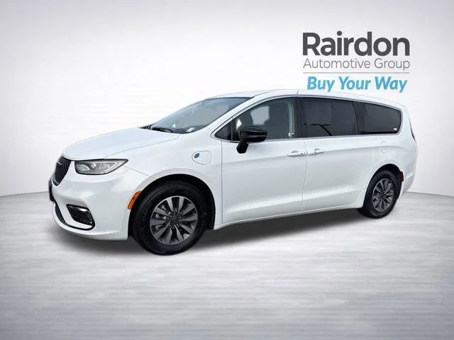 2024 Chrysler Pacifica PHEV