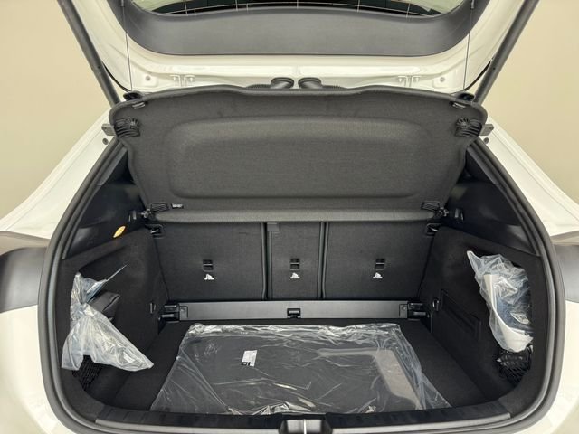 New 2026 Polar White Mercedes-Benz GLA 250 image 8