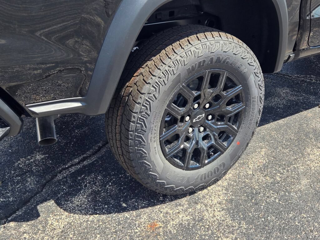 2026 Chevrolet Colorado Trail Boss - Photo 9