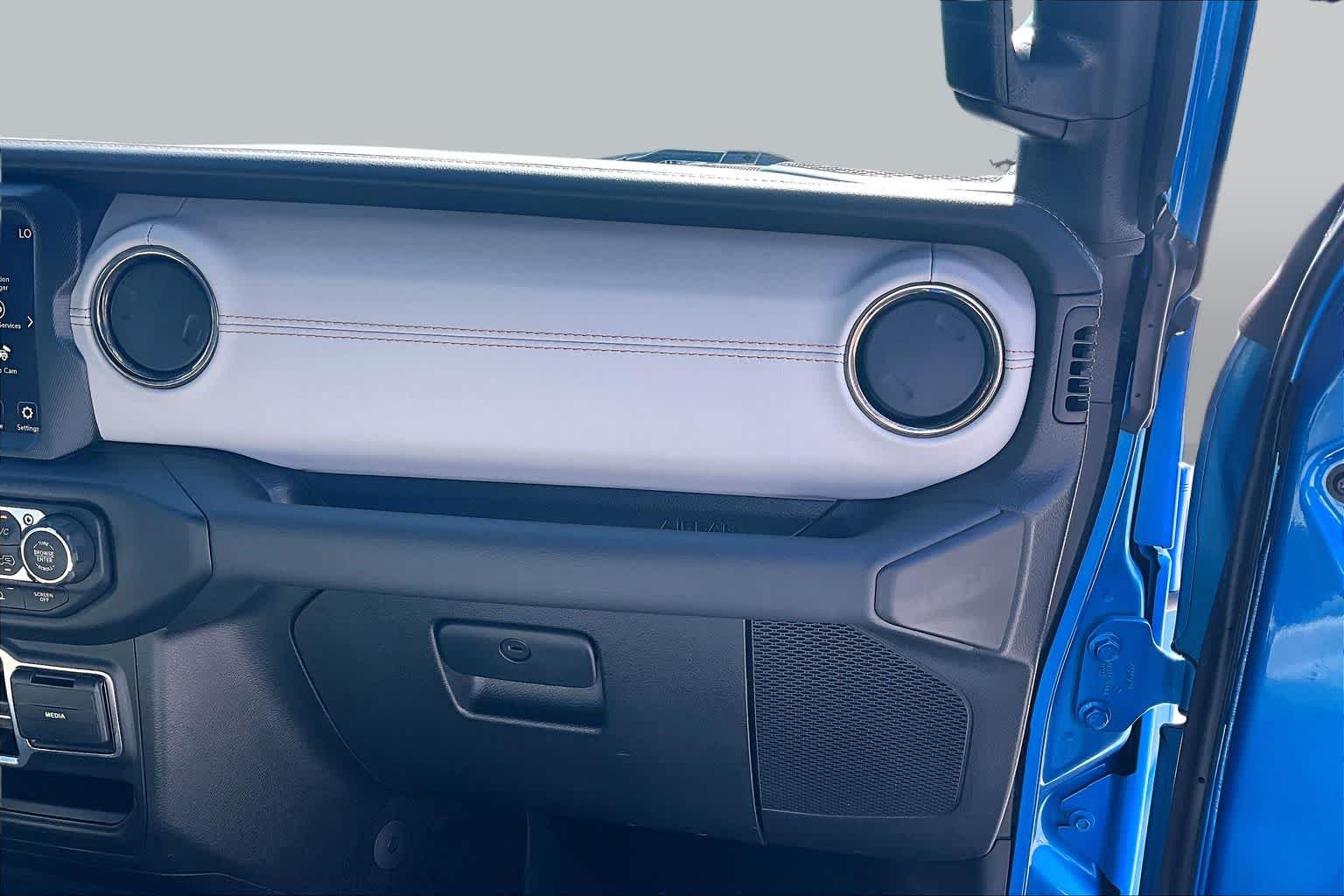 Used 2023 Hydro Blue Pearlcoat Jeep Sahara High Altitude image 18