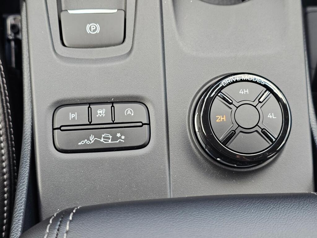 New 2026 Avalanche Ford Lariat® image 32