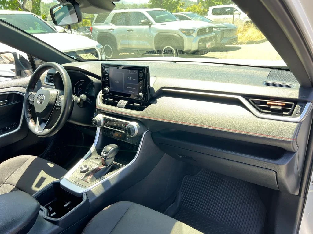 Used 2022 White Toyota SE image 8