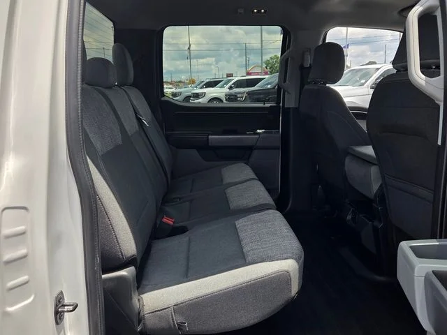 Used 2022 White Ford XLT image 15