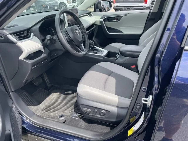 Certified Used 2025  Toyota XLE image 24