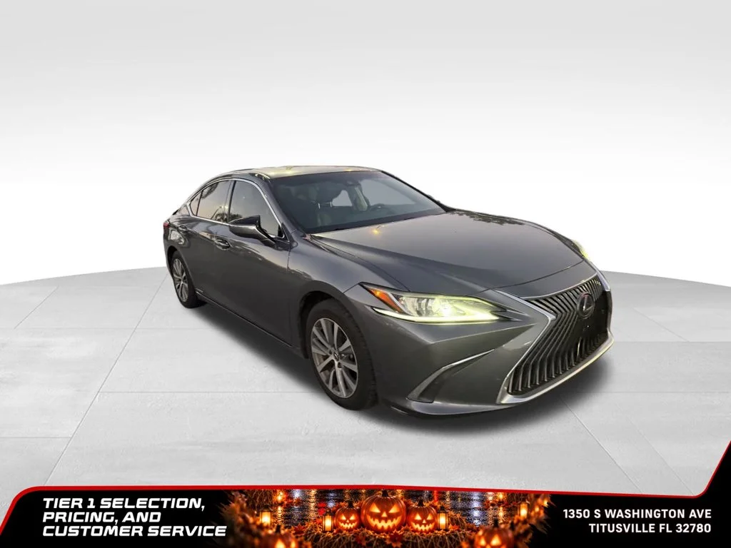Used 2019 Gray Lexus 300h image 8