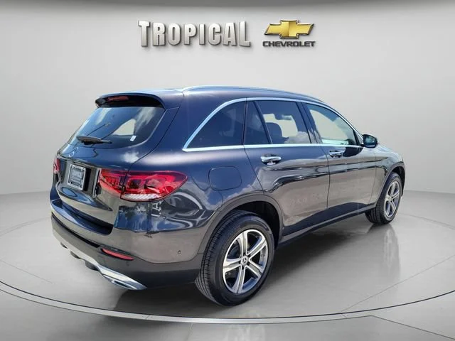 Used 2022 Gray Mercedes-Benz GLC 300 image 3