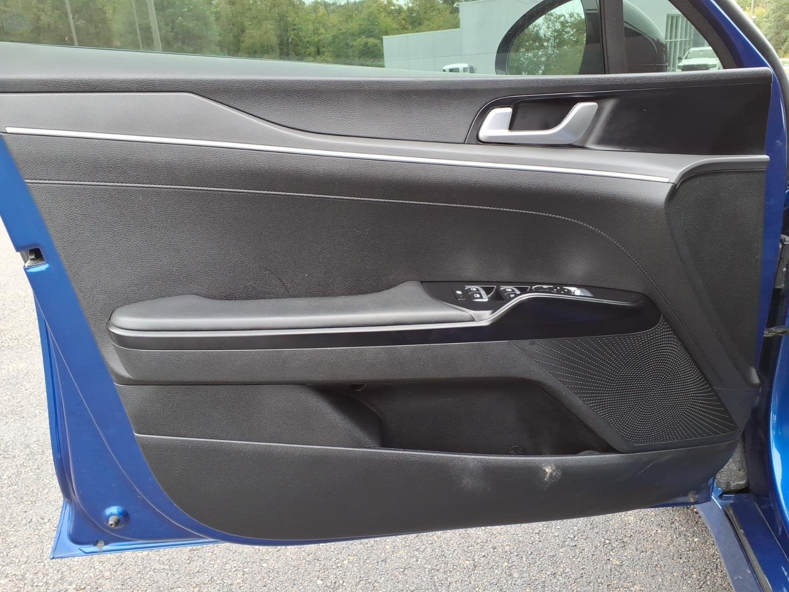 Used 2021 Sapphire Blue Kia GT-Line image 10