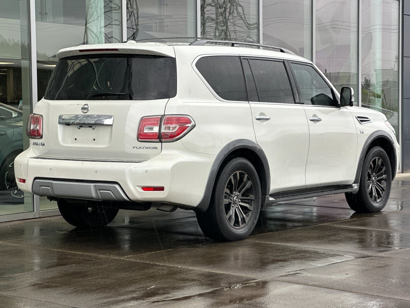 Used 2017 Pearl White Nissan Platinum image 3