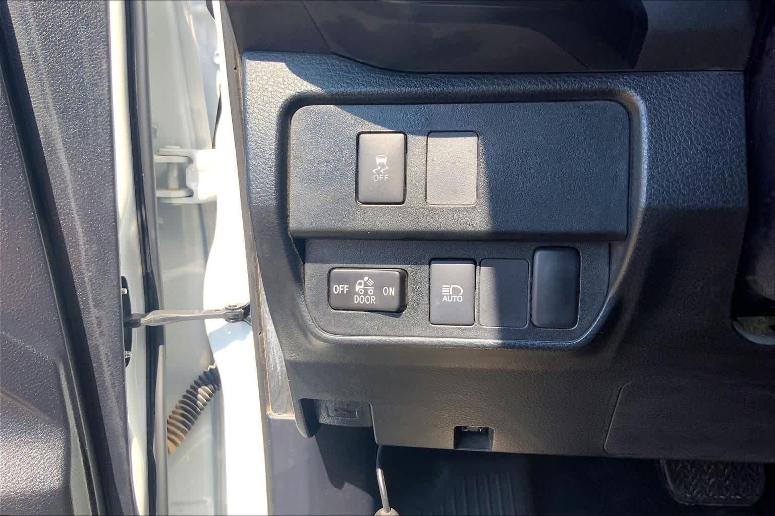 Used 2021 Super White Toyota SR5 image 36
