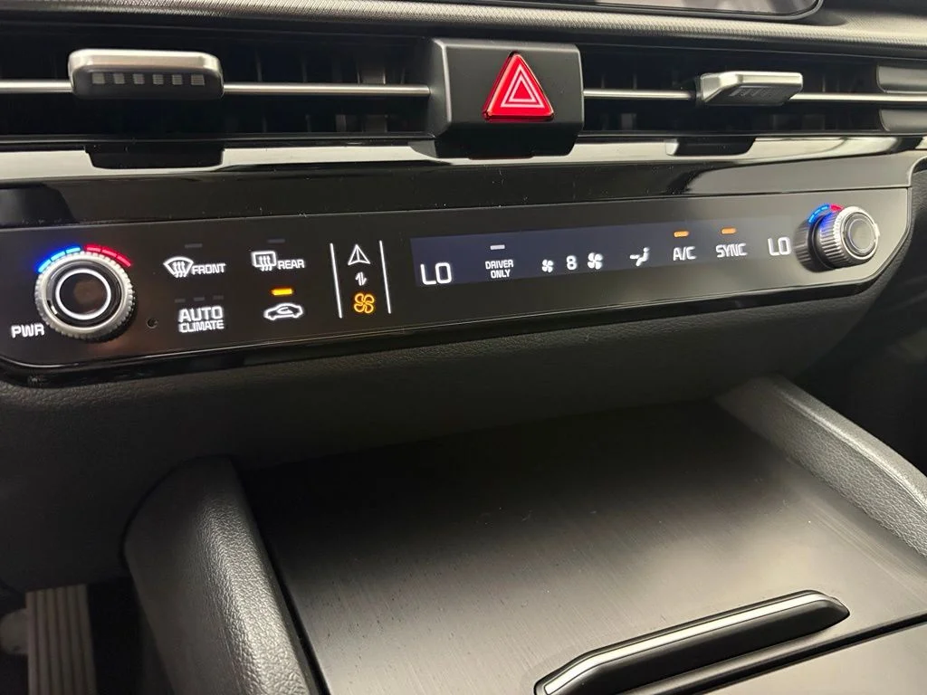 New 2027 Wolf Gray Kia S image 31