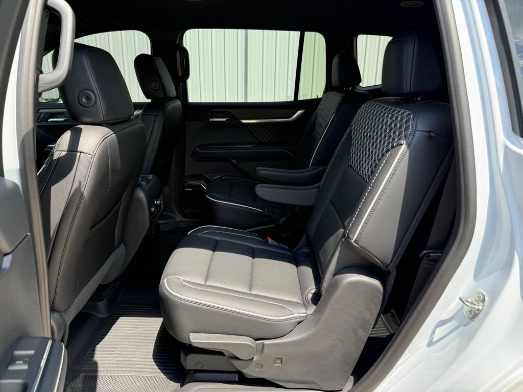 2026 GMC Acadia Denali - Photo 16