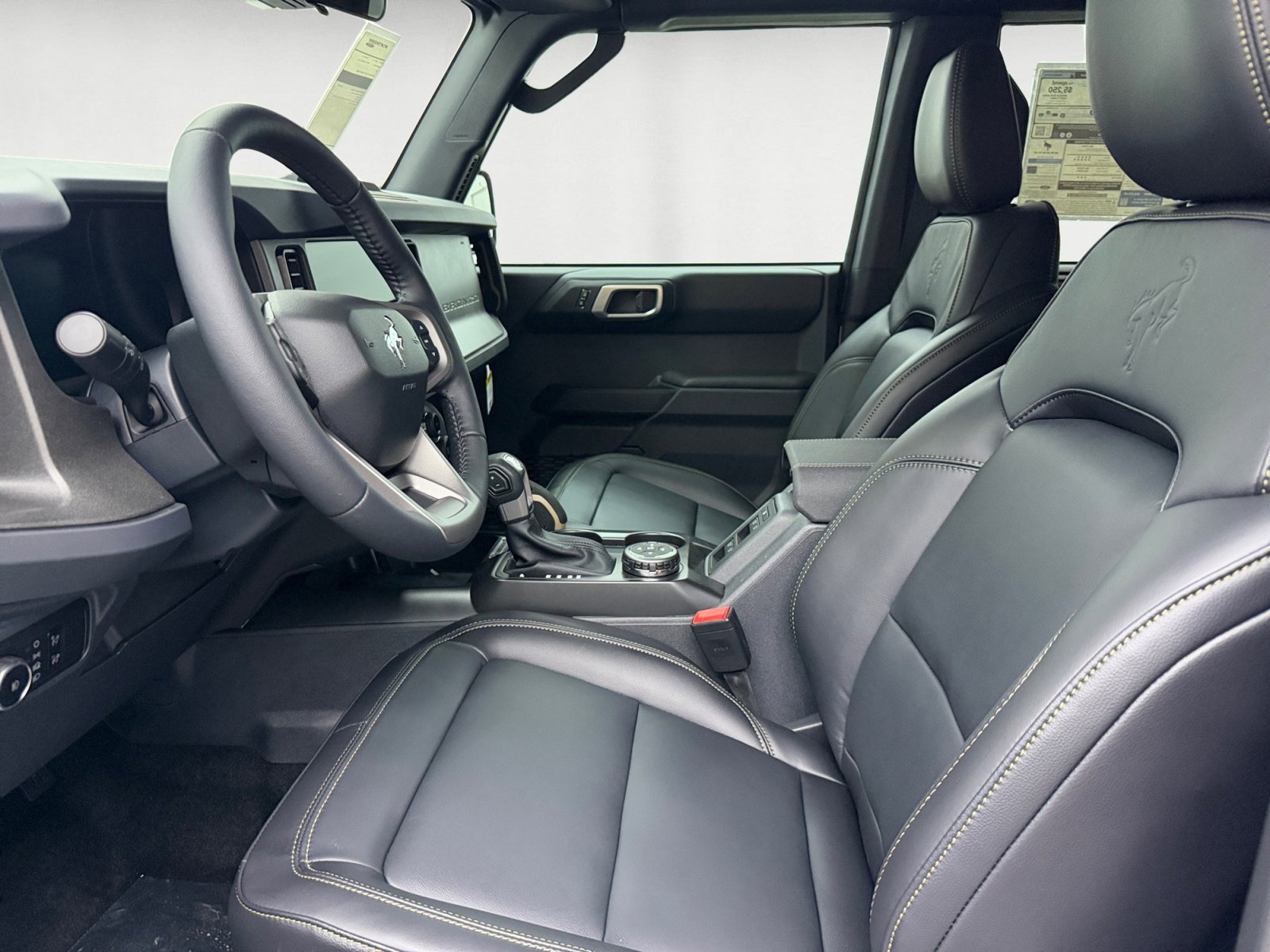 New 2026 Oxford White Ford Badlands image 10
