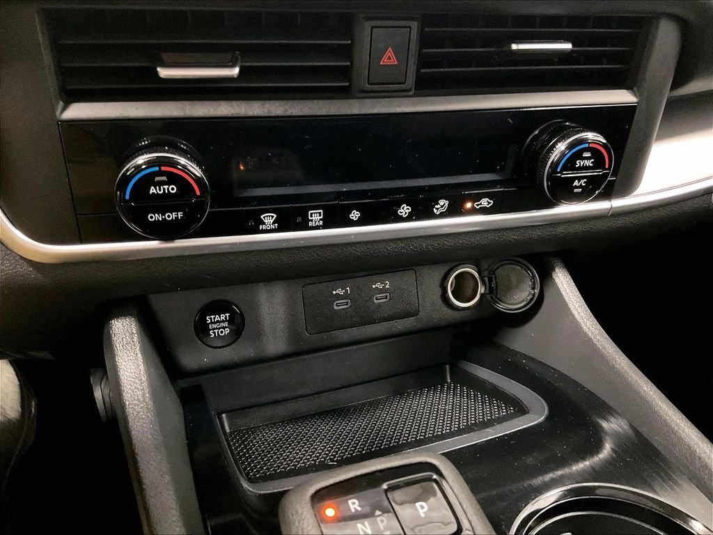 Used 2025 Silver Nissan SV image 25