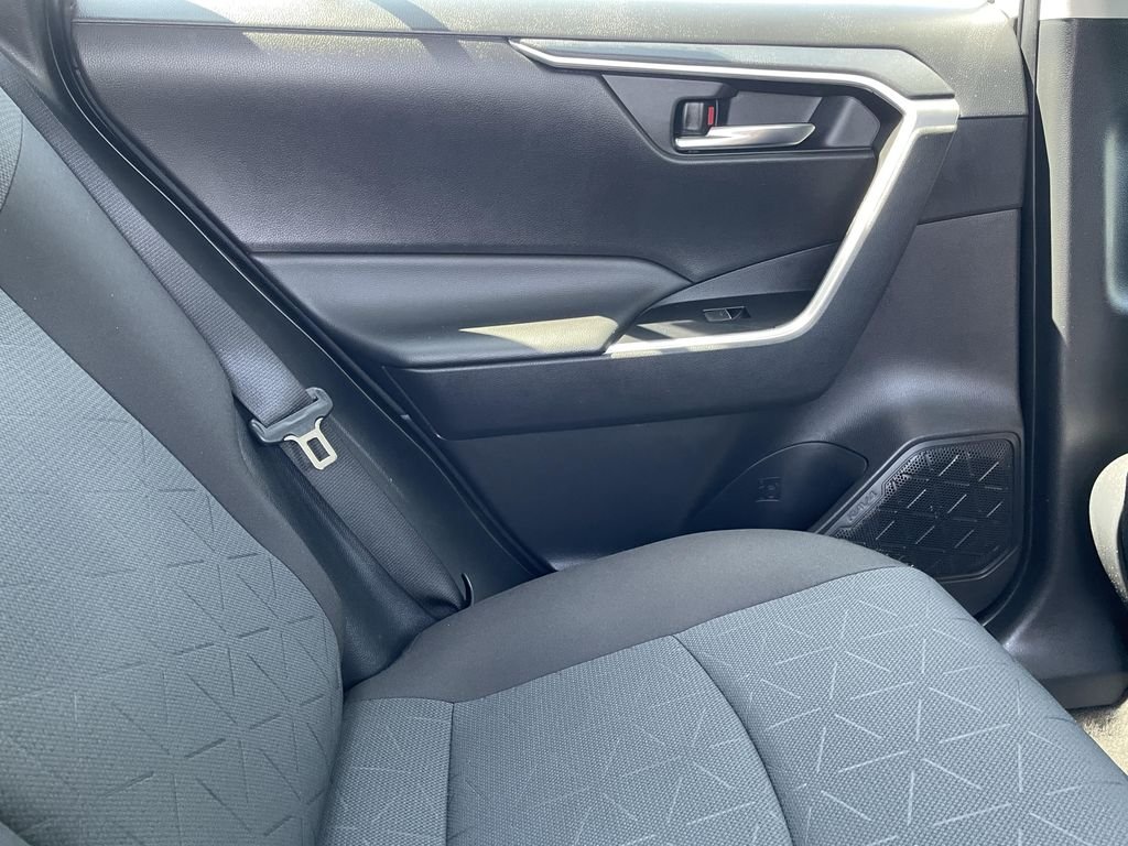 2024 Toyota RAV4 XLE - Photo 15