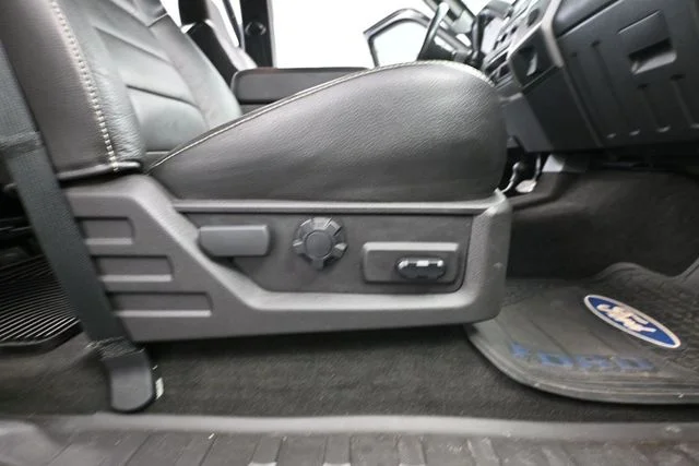 Used 2008 Black Ford FX4 image 34