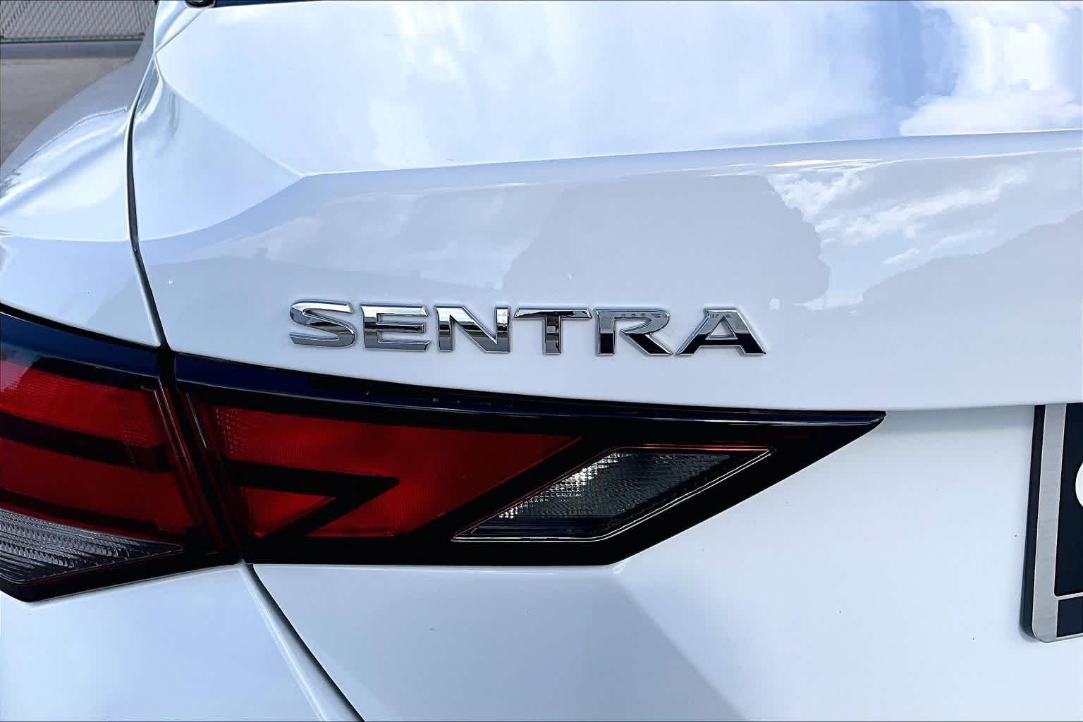 Used 2025 Fresh Powder Nissan SV image 10
