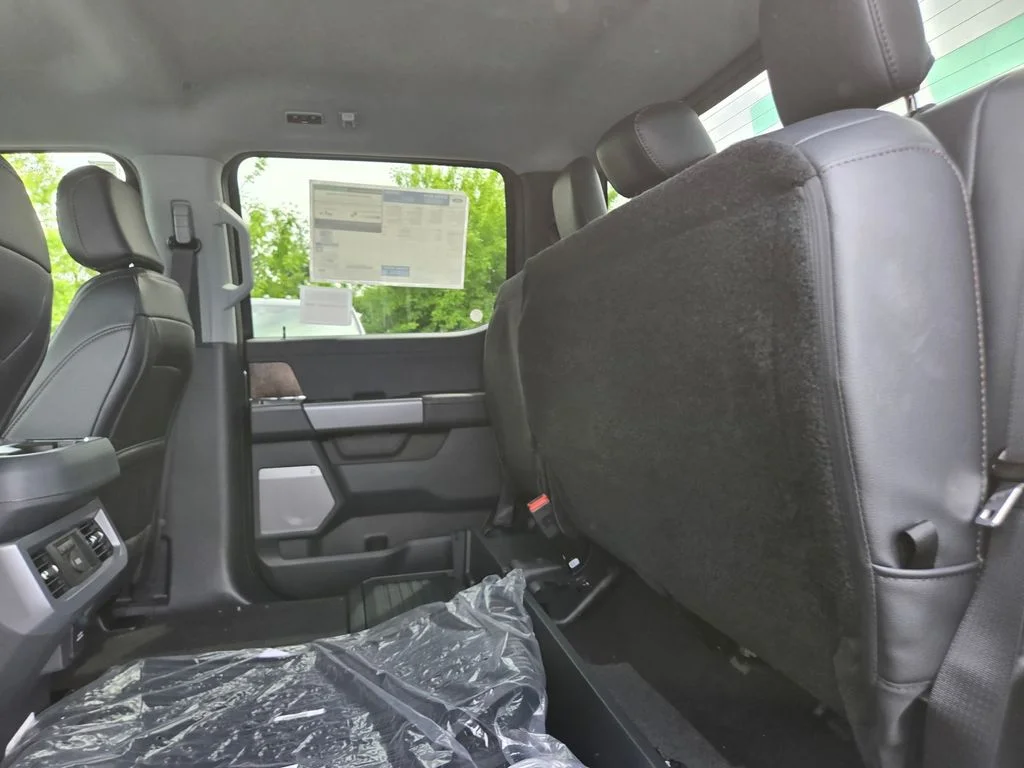 New 2026 Carbonized Gray Metallic Ford F-250® Lariat® image 17
