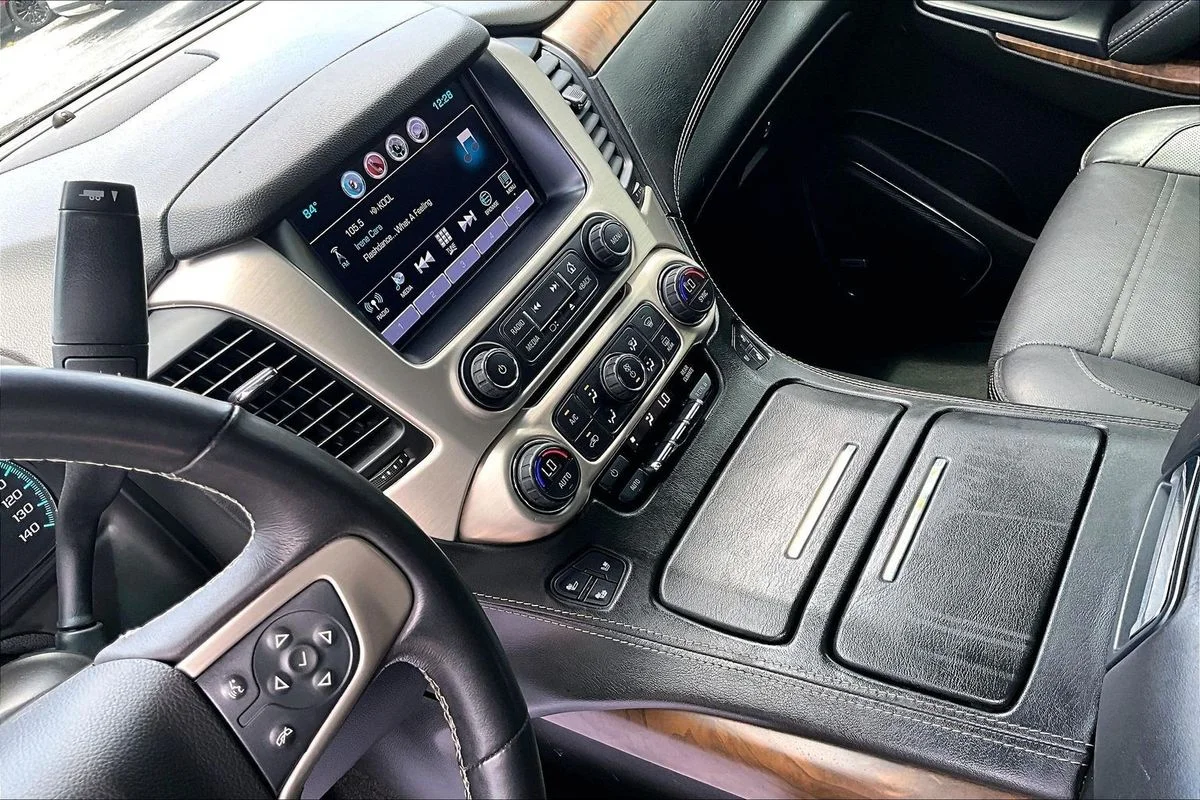 Used 2018 Black GMC Denali image 18