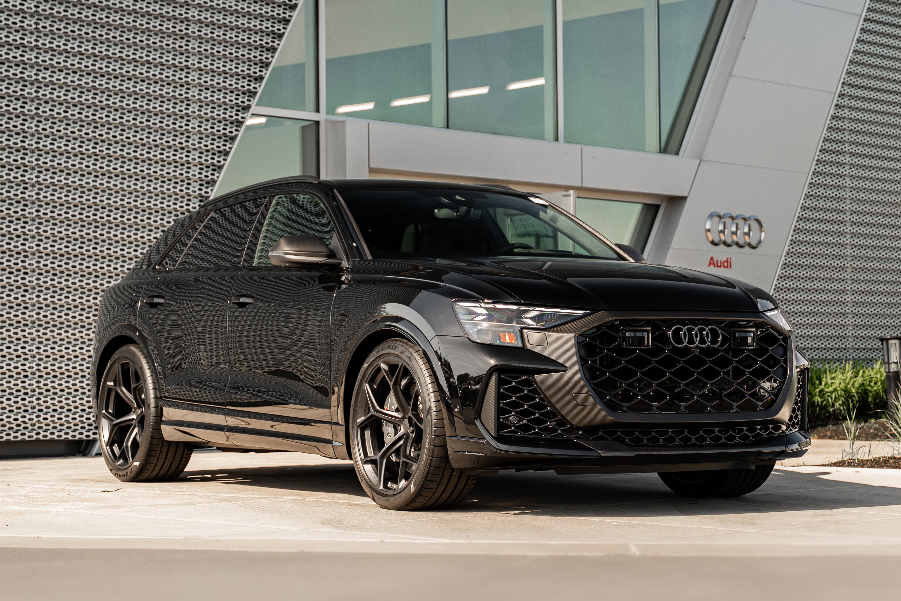 2026 Audi RS Q8 -'s photo