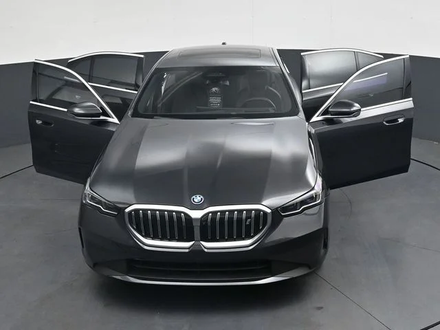 Used 2025 Gray BMW eDrive40 image 43