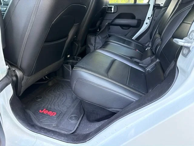 Used 2020 White Jeep Overland 4x4 image 20
