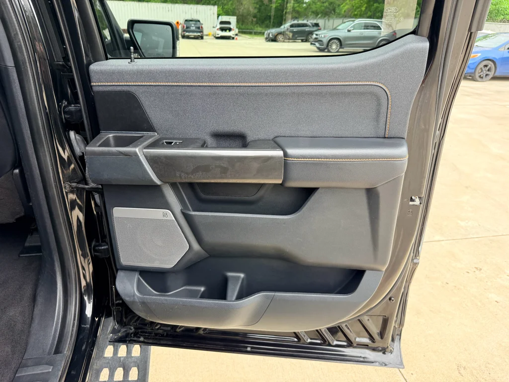 Used 2023 Agate Black Metallic Ford Tremor image 28