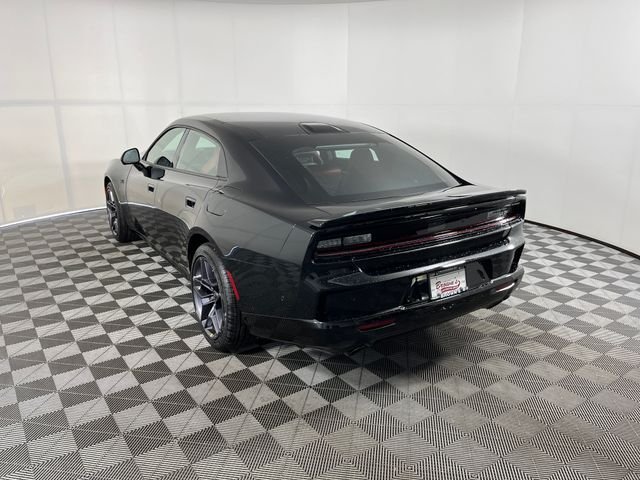 New 2026 Diamond Black Crystal Pearlcoat Dodge R/T image 4