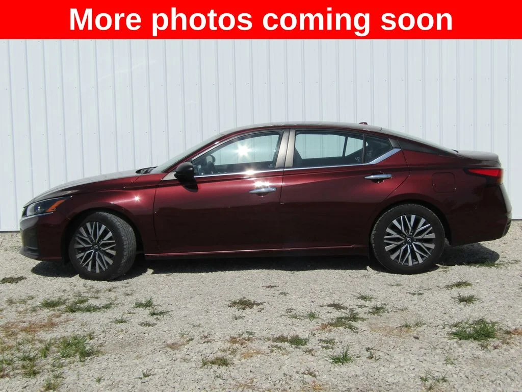 Used 2024 Red Nissan 2.5 SV image 6
