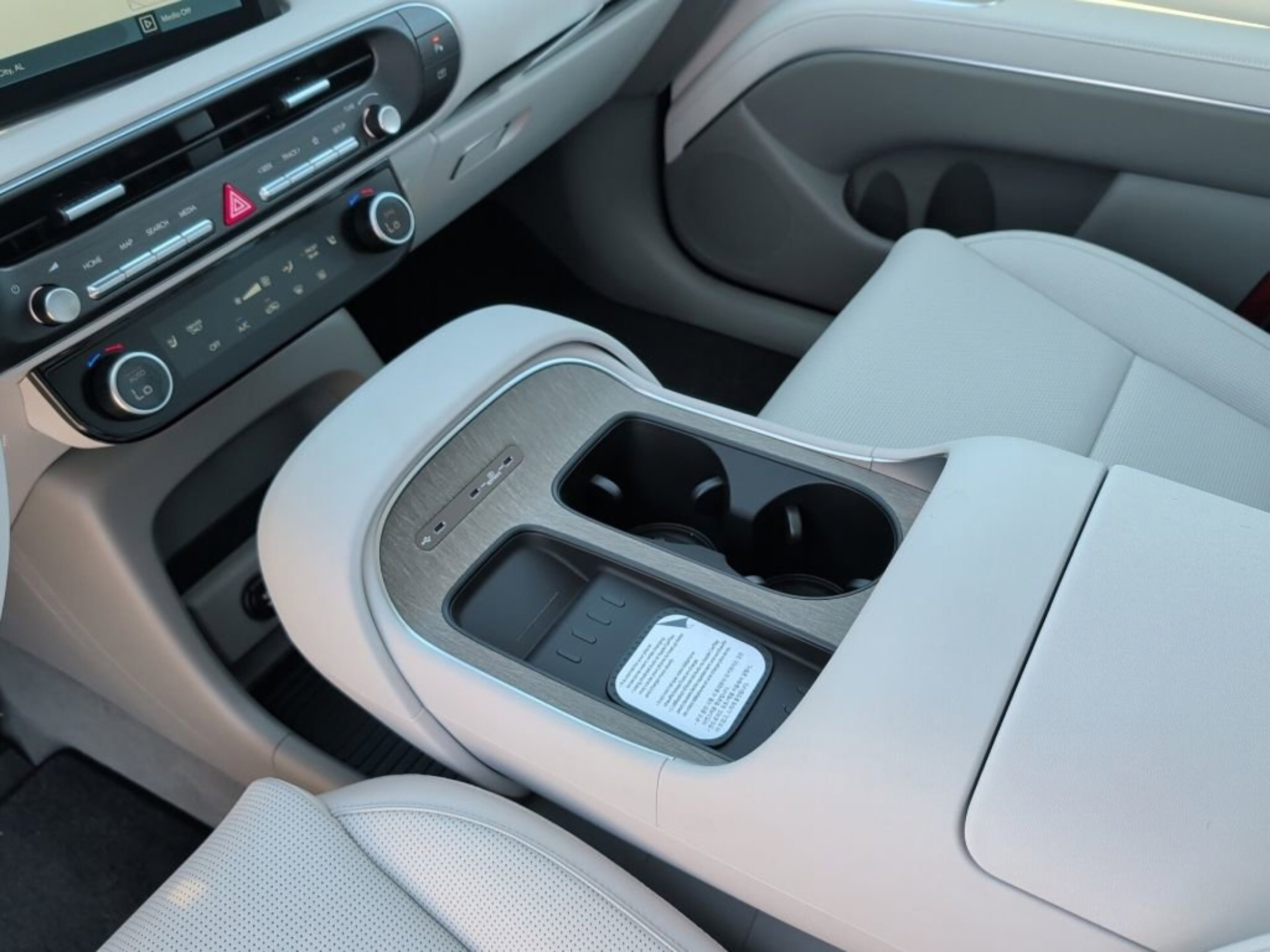 New 2026 Creamy White Pearl Hyundai Blue SEL 8P image 29