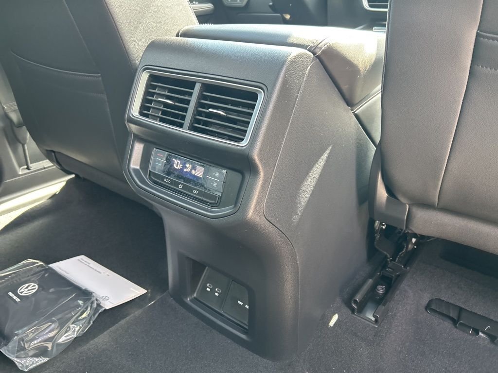 New 2026 White/off-white Volkswagen SE w/Technology image 50