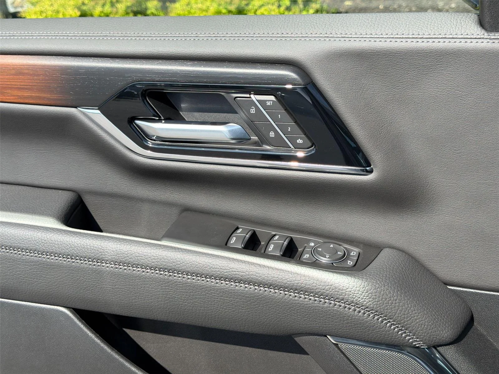 New 2026 Glacier White Tricoat GMC Denali image 32