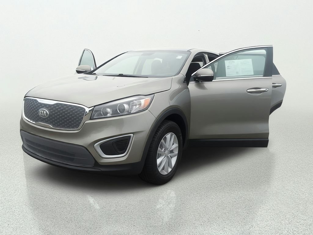 Used 2018 Silver Kia L image 11