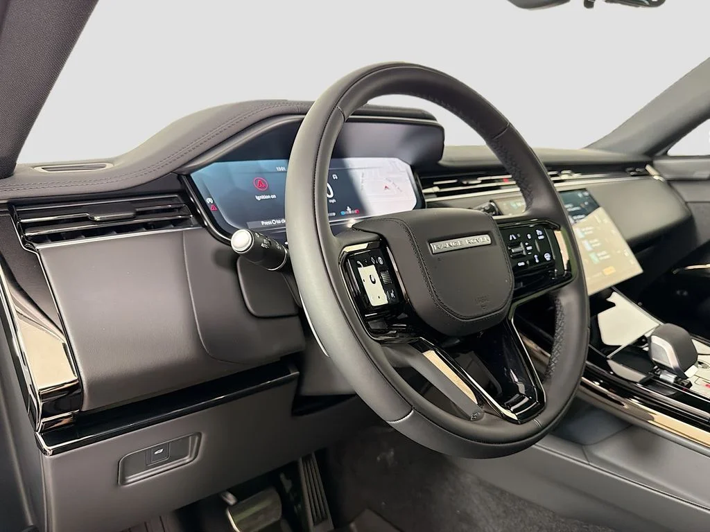 New 2026 Fuji White Land Rover Dynamic SE image 9