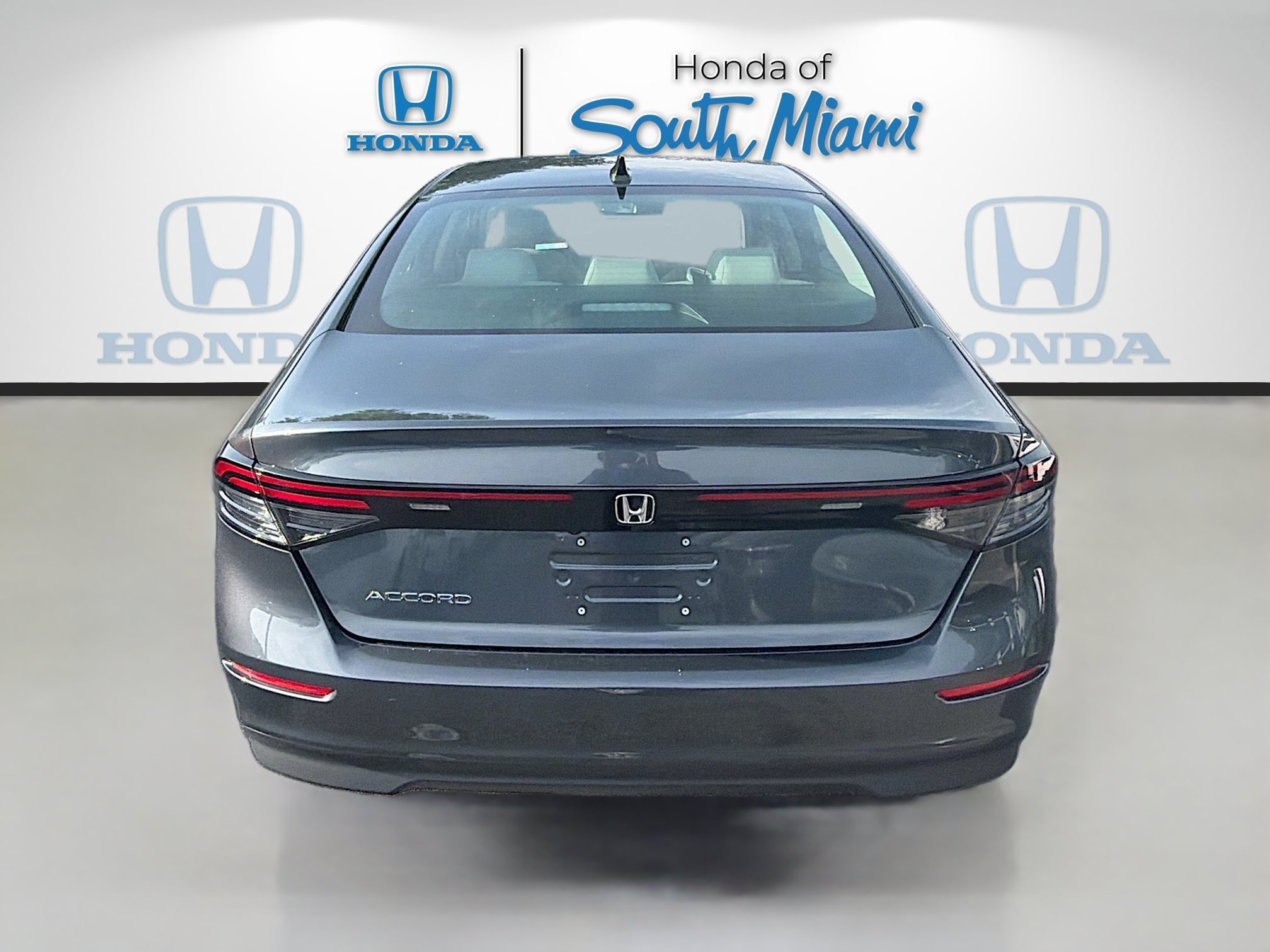 New 2026 Meteorite Gray Metallic Honda SE image 6