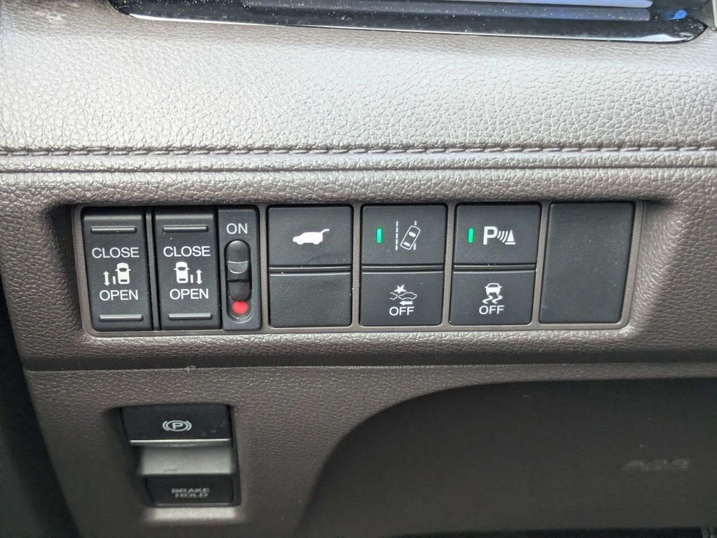 Used 2019 White Honda Elite image 26