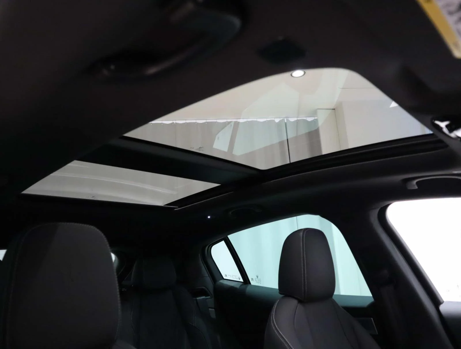 New 2025 Blu Modena Metallic Maserati AWD image 18