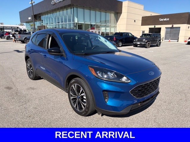 Used 2022 Blue Ford SE image 1