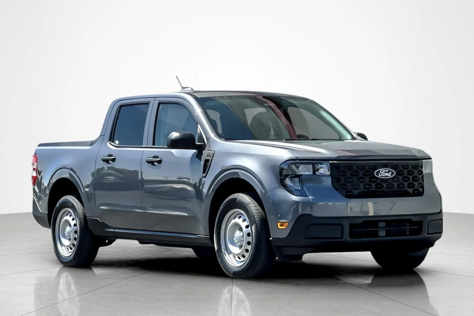 Used 2025 Carbonized Gray Metallic Ford XL image 7
