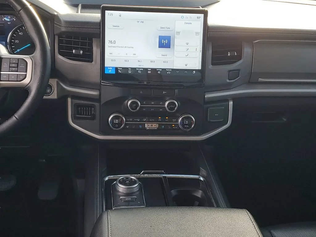 Used 2022 Gray Ford XLT image 15
