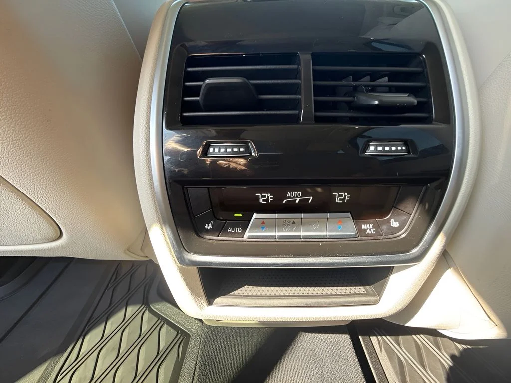 Used 2021 Blue BMW xDrive40i image 12