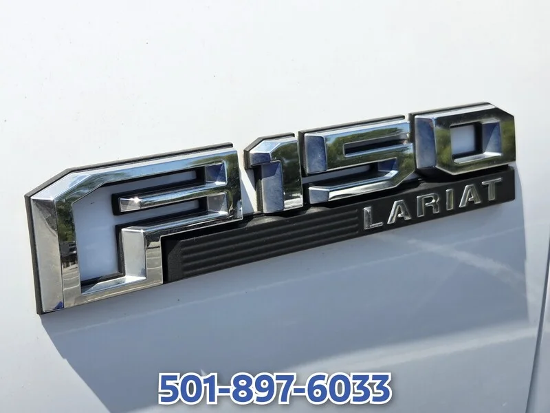 Used 2019 Oxford White FORD LARIAT 4WD SUPERCREW 5.5