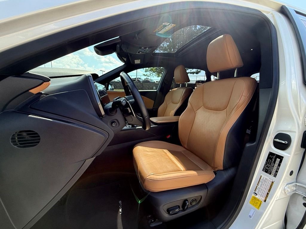 Certified Used 2023 EMINENT WHITE PEARL Lexus 350 Premium Plus image 22