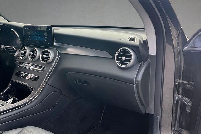 Used 2022 Gray Mercedes-Benz GLC 300 image 15