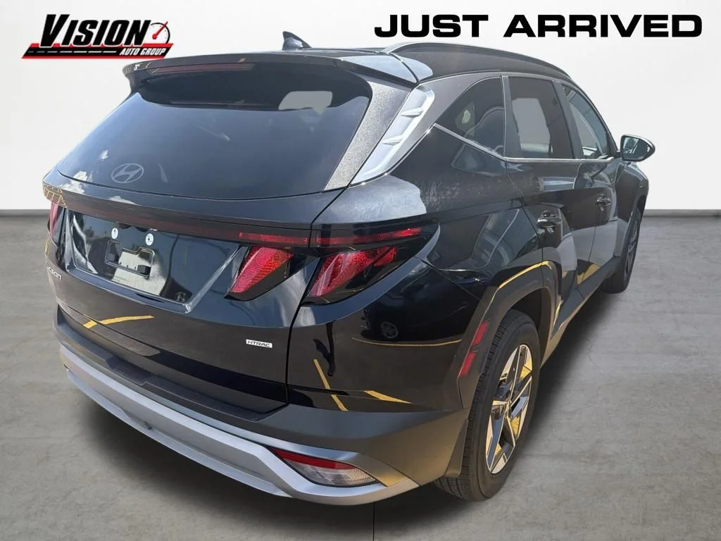 Certified Used 2026 Black Hyundai SEL image 4