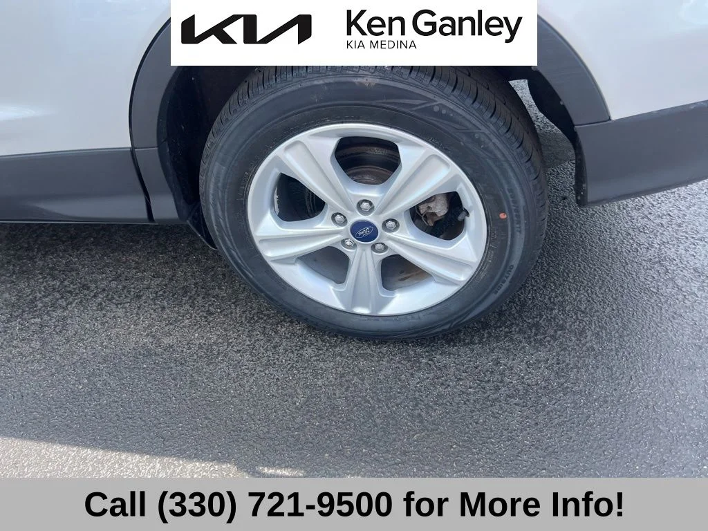 Used 2016 Silver Ford SE image 23