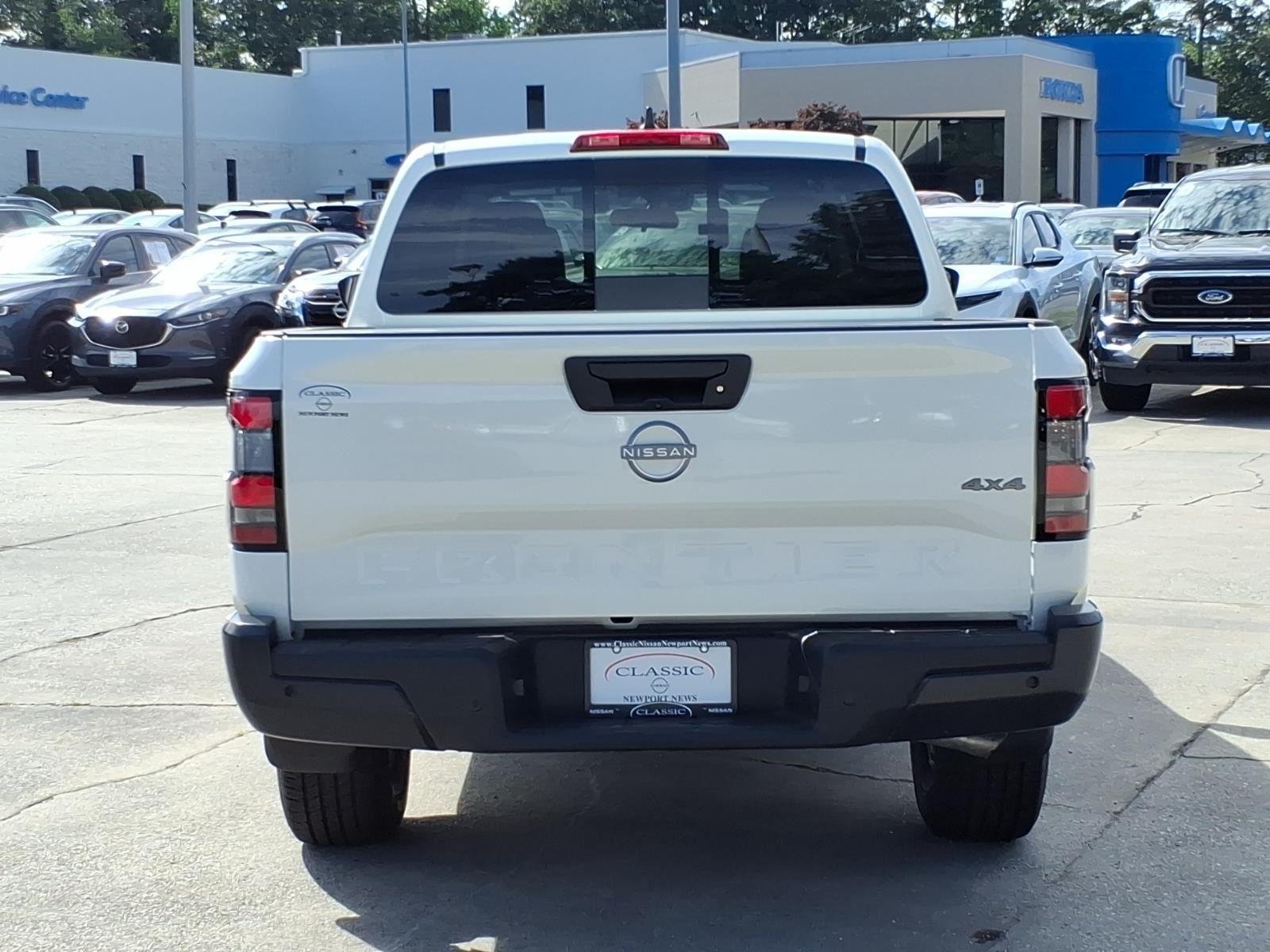 New 2026 Glacier White Nissan Crew Cab S image 8