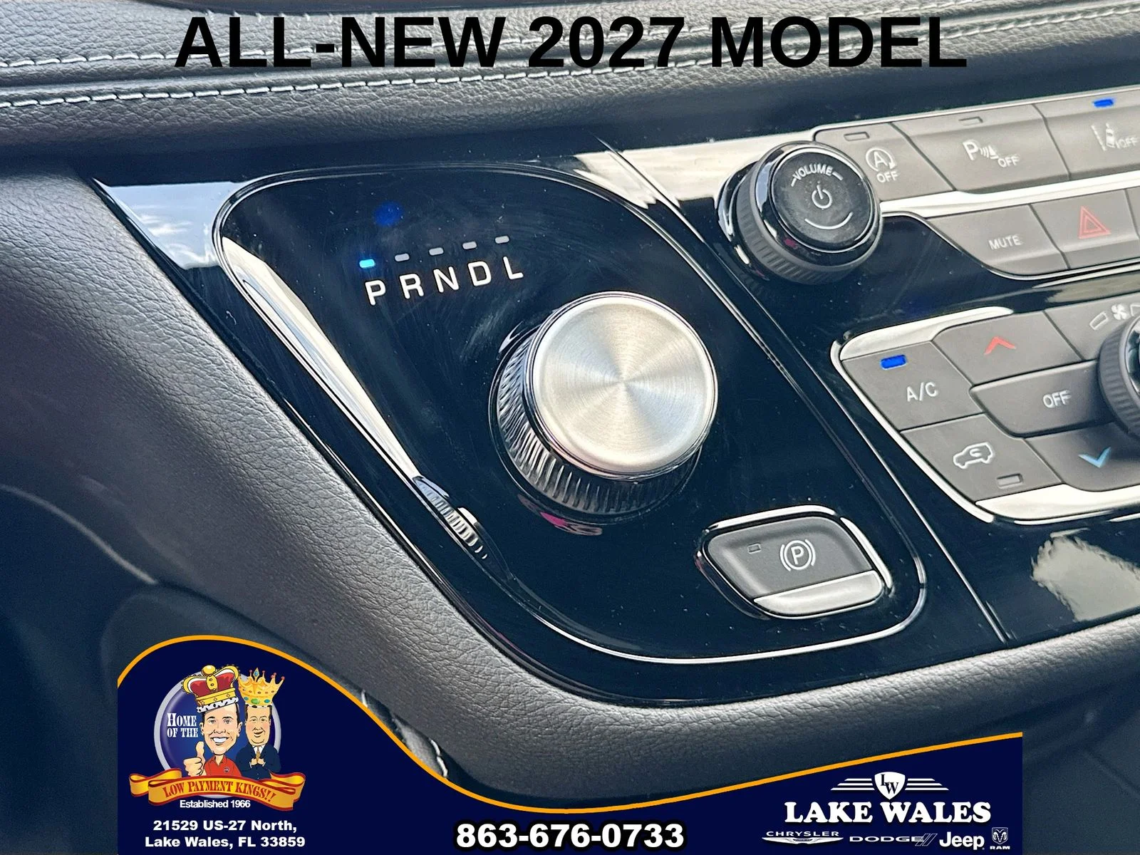 New 2027 Diamond Black Crystal Pearl-Coat Exterior Paint Chrysler Limited image 16