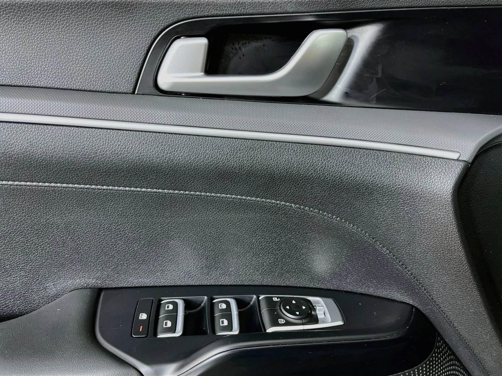 Used 2023 Gray Kia LXS image 21