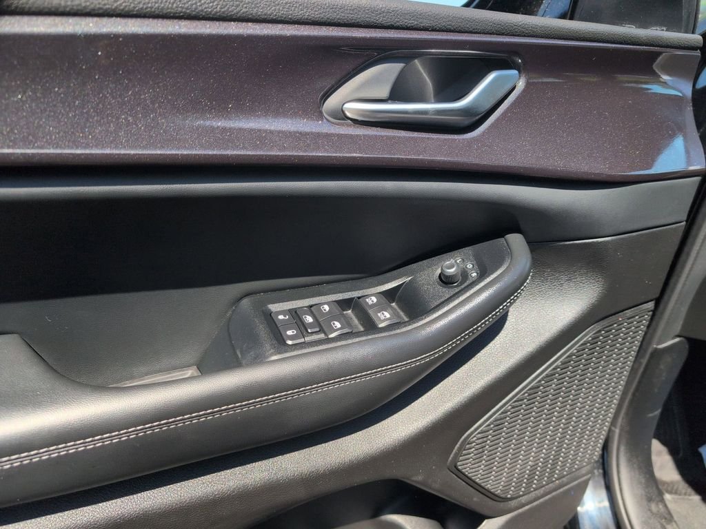 Certified Used 2023 Black Jeep Altitude X image 9