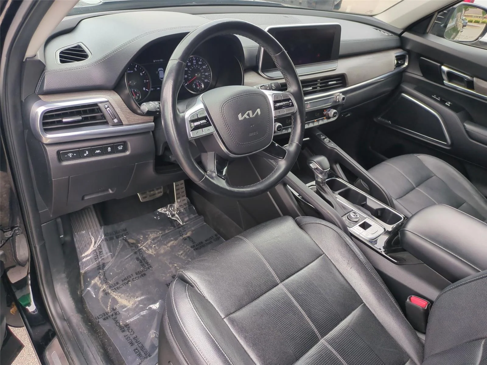 Used 2022 Ebony Black Kia SX image 19